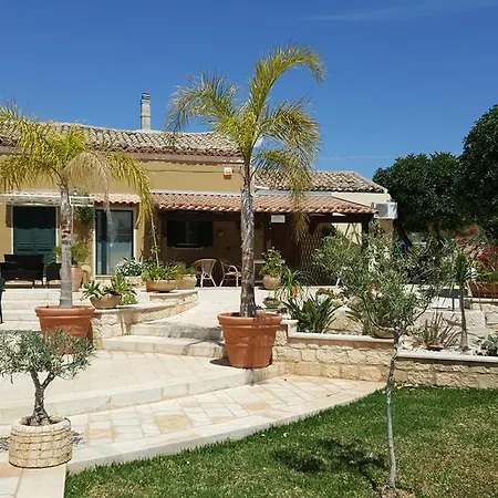 Alla Corte Di Nonna Maria Villa Pozzallo