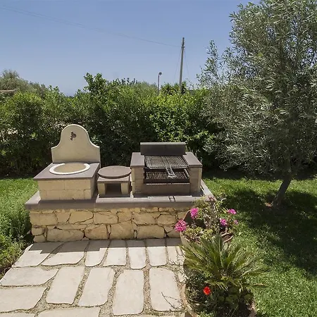 Alla Corte Di Nonna Maria Villa Pozzallo